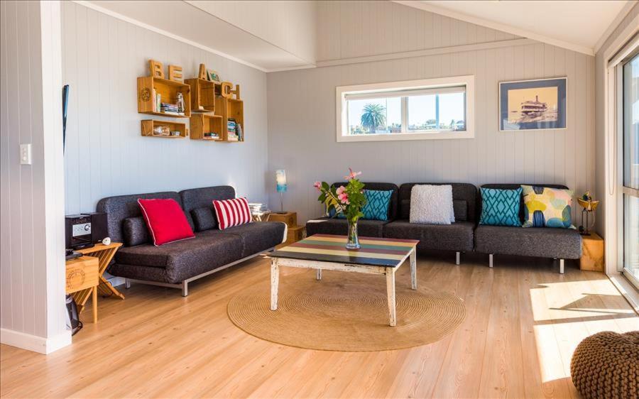 The Waiheke Pad - In The Heart Of Oneroa! 빌라 외부 사진